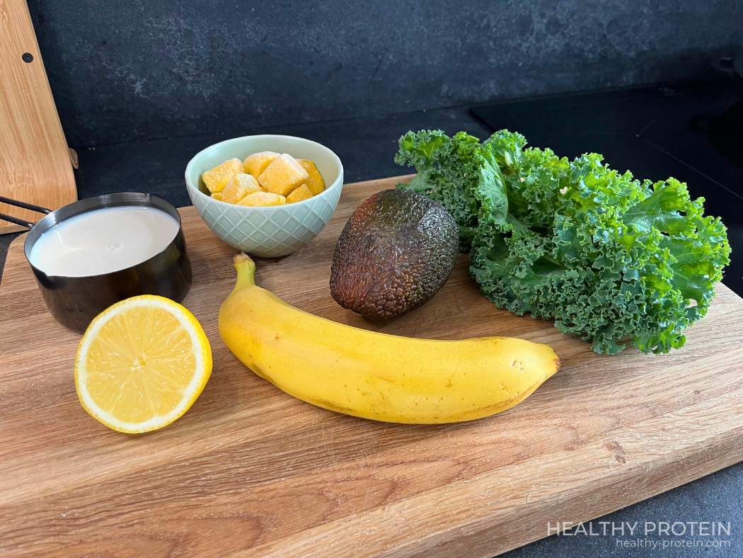 Ingredients for the Best Kale Smoothie Recipe - Vegan smoothie recipe